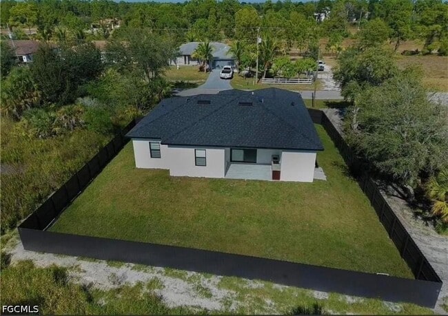 1236 Damen St E in Lehigh Acres, FL - Building Photo - Building Photo