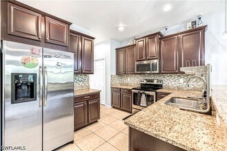 19550 Bowring Park Rd in Ft. Myers, FL - Building Photo - Building Photo