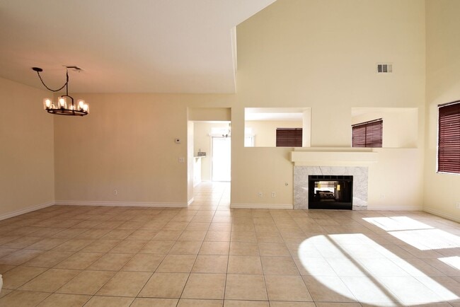 6665 Coral Springs Cir in Las Vegas, NV - Building Photo - Building Photo