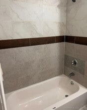 40 Lawrence St in Hartford, CT - Building Photo - Building Photo