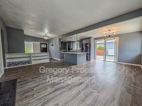 16019 NE 3rd St in Bellevue, WA - Building Photo - Building Photo