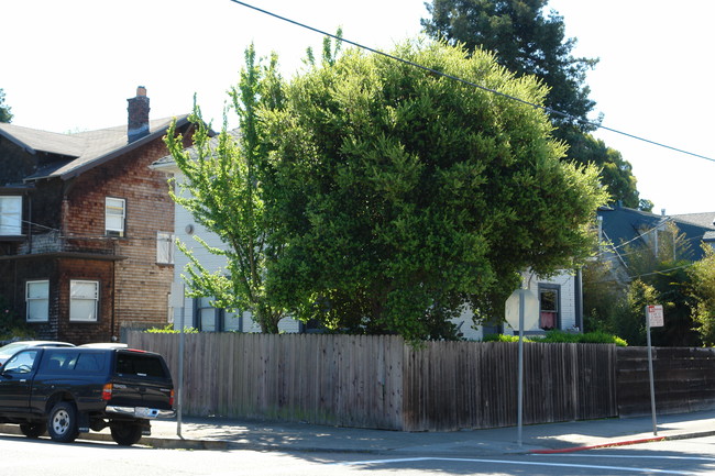 1800 Blake St in Berkeley, CA - Building Photo - Building Photo