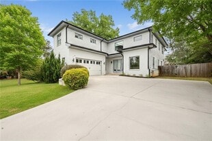 2975 Osborne Rd NE in Atlanta, GA - Building Photo