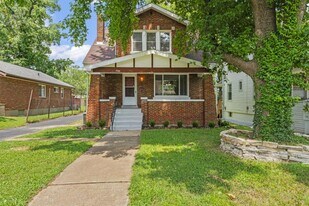 7241 St Andrews Pl in St. Louis, MO - Building Photo