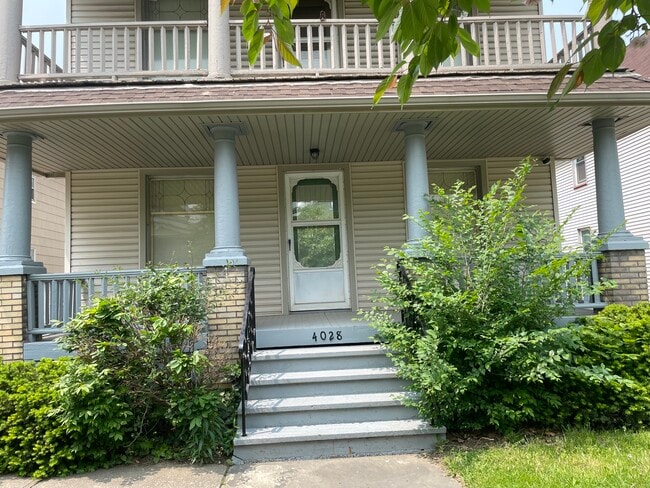 4028 E 53rd St, Unit Apt 3