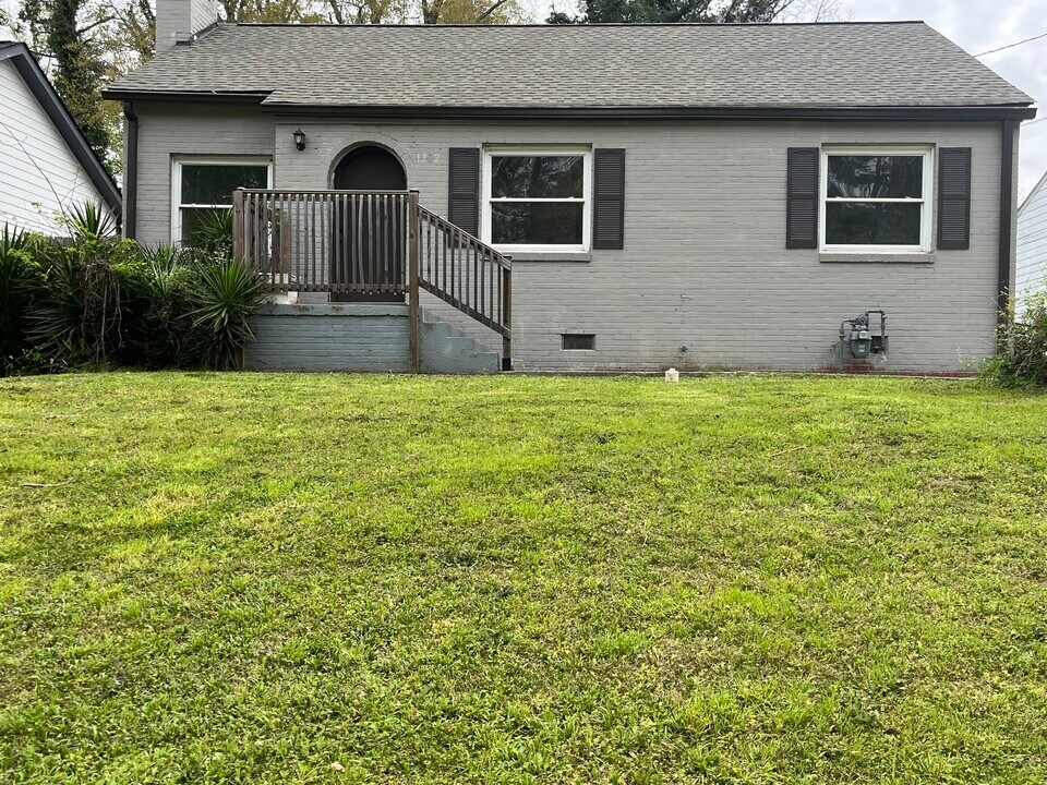 1302 Westmont Rd SW in Atlanta, GA - Building Photo