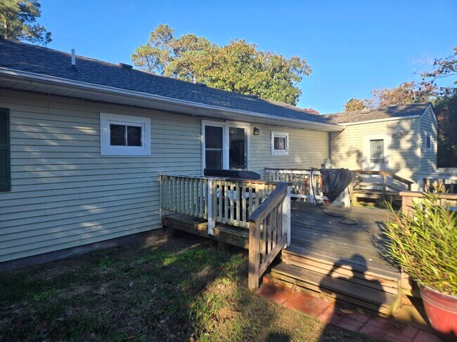 121 Shore Dr in Jarvisburg, NC - Building Photo - Building Photo