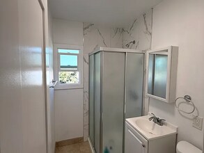 439 S Evergreen Ave in Los Angeles, CA - Building Photo - Building Photo