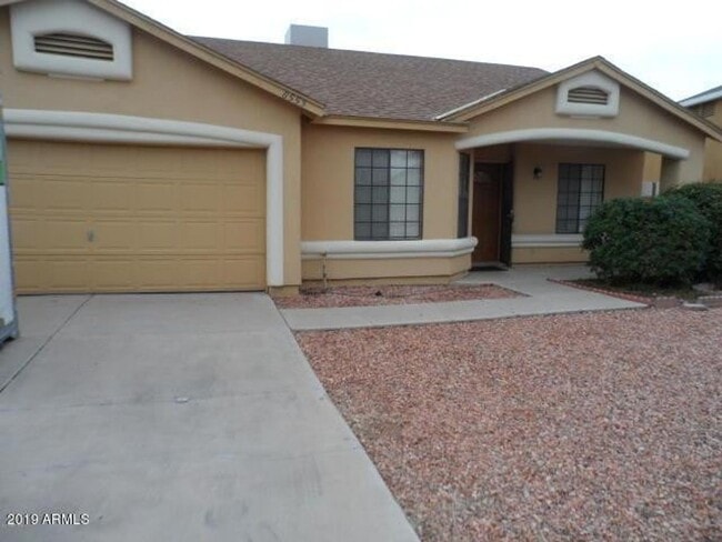 property at 8553 W Sierra Vista Dr