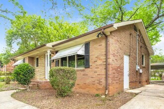 3924 Broadview Dr in Charlotte, NC - Foto de edificio - Building Photo