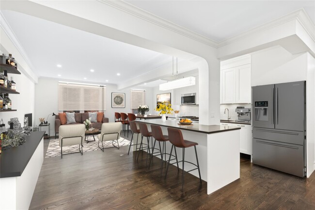 73-12 35th Ave in Queens, NY - Building Photo - Building Photo