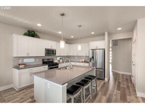 7691 SW Hansen Ln in Tigard, OR - Building Photo - Building Photo