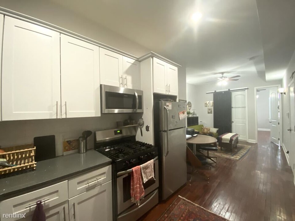 1925 N 33rd St-Unit -Unit 2 in Philadelphia, PA - Building Photo