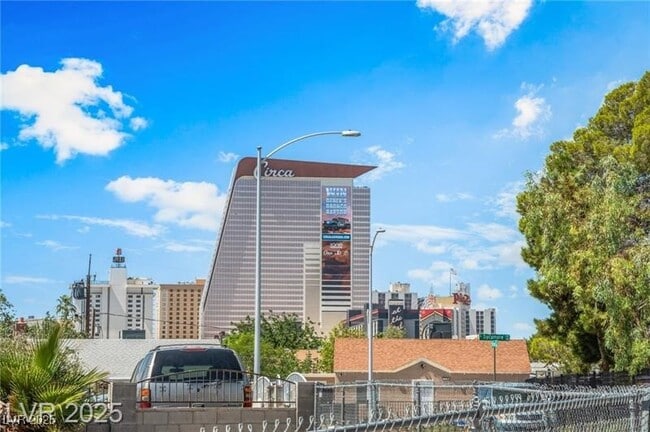 property at 915 Melrose Dr