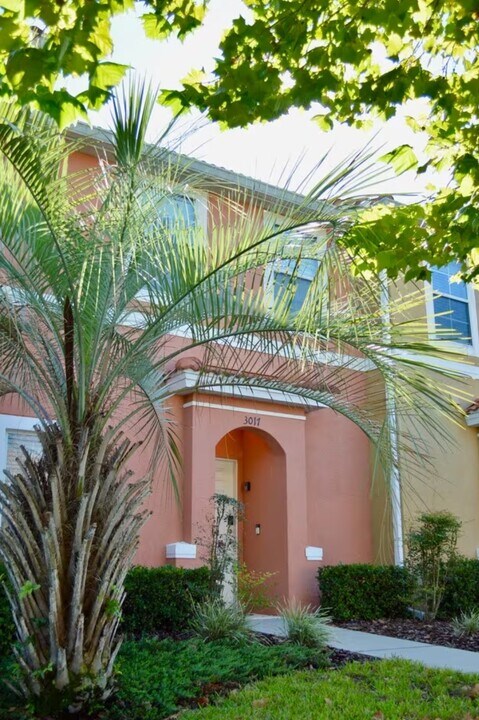 3017 Bird of Paradise Ln in Kissimmee, FL - Building Photo