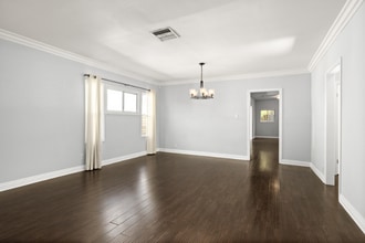 1766 Carmona Ave in Los Angeles, CA - Building Photo - Building Photo