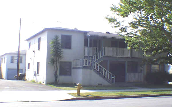 109 N Taylor Ave in Montebello, CA - Foto de edificio