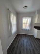 5525-5535 W 118th St in Inglewood, CA - Building Photo - Interior Photo