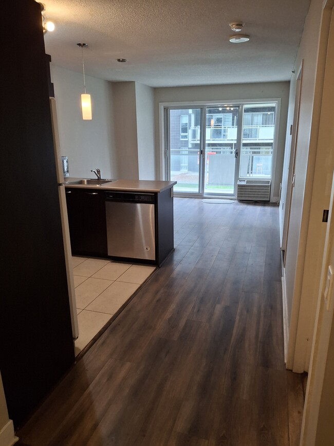 603 Robert-Élie Rue in Laval, QC - Building Photo - Building Photo