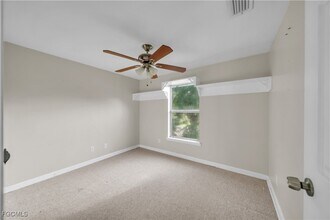 2313 Hamilton Ave in Alva, FL - Building Photo - Building Photo