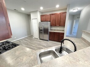 4237 Savoy Ln in McHenry, IL - Building Photo - Building Photo