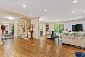 96 Warren St in Somers, NY - Building Photo - Building Photo