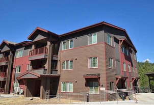 Frishman Hollow in Truckee, CA - Building Photo