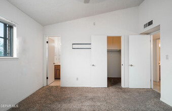 1009 Shawnee Ln in El Paso, TX - Building Photo - Building Photo