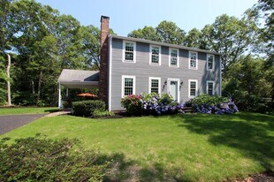 2 Sanford St, Unit 1 in Bourne, MA - Building Photo