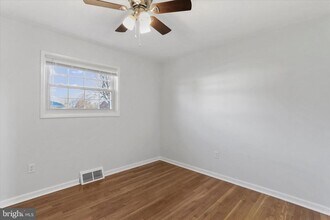 855 Anthony Ave in Waynesboro, PA - Building Photo - Building Photo