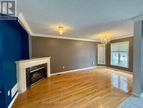 2136 Golden Orchard Trail in Oakville, ON - Building Photo - Building Photo