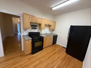 352 Norfolk St, Unit 1 in Cambridge, MA - Building Photo - Building Photo