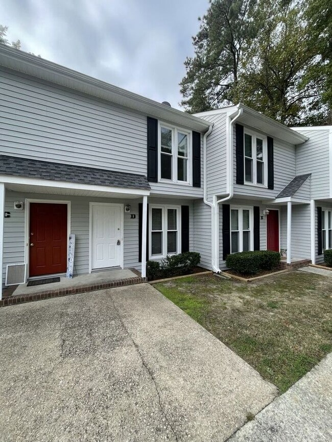 212 S Hollybrook Rd in Wendell, NC - Building Photo - Building Photo