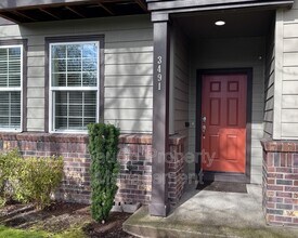 3491 SE Pepperwood Way in Hillsboro, OR - Building Photo - Building Photo