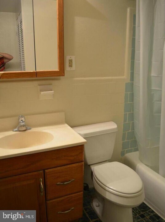 3232 S 28th St-Unit -101 in Alexandria, VA - Building Photo
