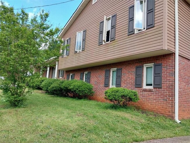 1730 Cedar Grove Dr in Marietta, GA - Building Photo - Building Photo