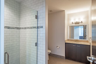 10 Lafayette Sq in Buffalo, NY - Foto de edificio - Interior Photo