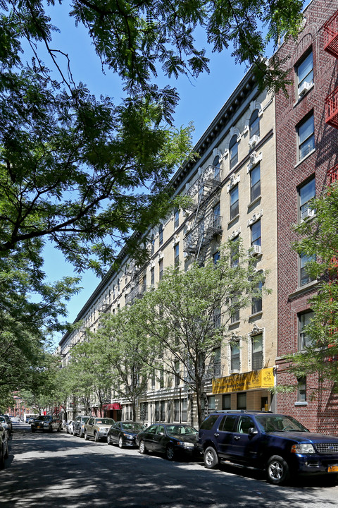 249-259 W 144th St in New York, NY - Building Photo