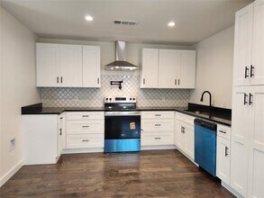 1713 Stonewall St in Greenville, TX - Building Photo - Building Photo