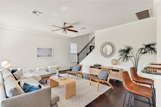 1509 Sugarberry Ln in Austin, TX - Building Photo - Building Photo