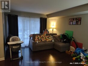 315 Eldorado Private in Ottawa, ON - Building Photo - Building Photo