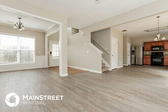 5664 Wakehurst Dr, Unit 801 in Atlanta, GA - Building Photo - Building Photo