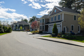 1163 Sagamore Ave in Portsmouth, NH - Building Photo - Building Photo