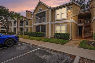 9481 Highland Oak Dr in Tampa, FL - Building Photo