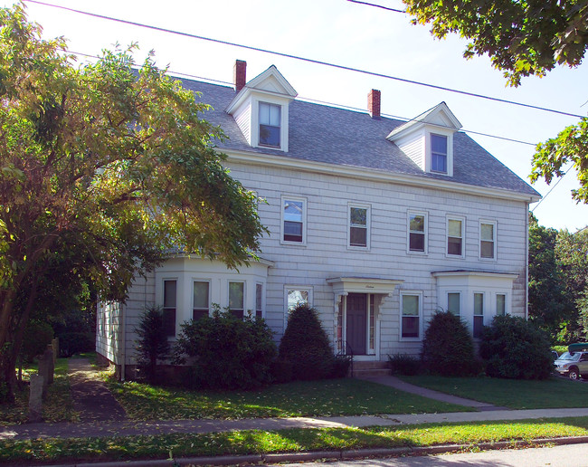 16 Rockhill St in Foxboro, MA - Building Photo - Building Photo