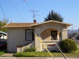 4272 Suter St in Oakland, CA - Building Photo
