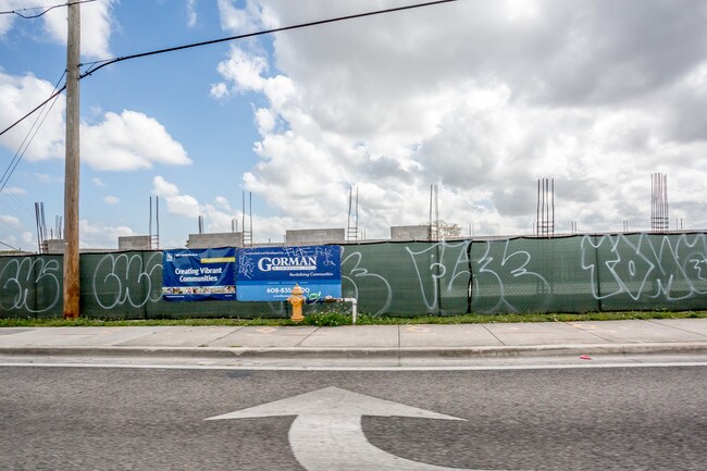 Modello Homes in Homestead, FL - Foto de edificio - Building Photo