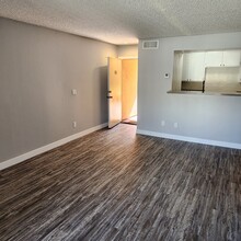 Gresham Apartments in Northridge, CA - Building Photo - Building Photo