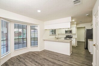 7838 Sunny Ridge Dr in Houston, TX - Building Photo - Building Photo