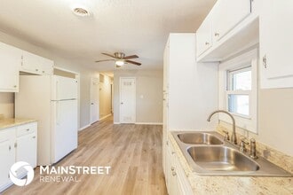 7810 E 112th St in Kansas City, MO - Foto de edificio - Building Photo